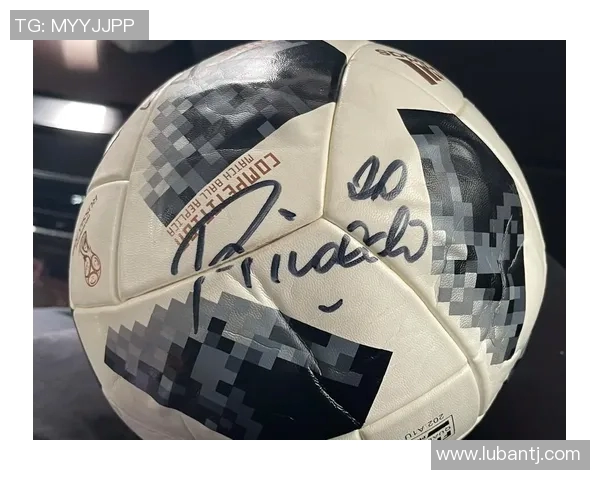 如何轻松获取足球明星签名的实用攻略与技巧分享 如何轻松获取足球明星签名的实用攻略与技巧分享