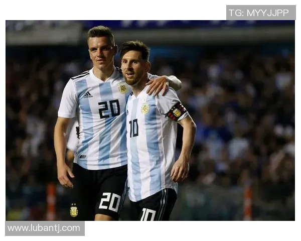 足球明星们的亲密瞬间揭秘那些爱摸头的球员们 足球明星们的亲密瞬间揭秘那些爱摸头的球员们